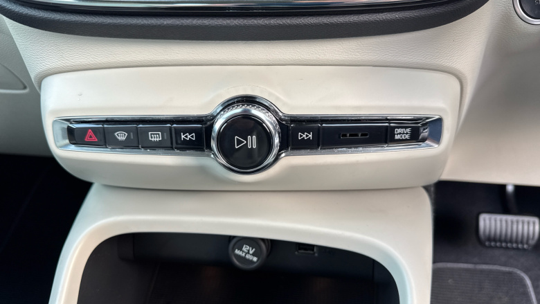 Volvo Xc40 1.5 T3 [163] Inscription Pro 5dr Geartronic Petrol Estate